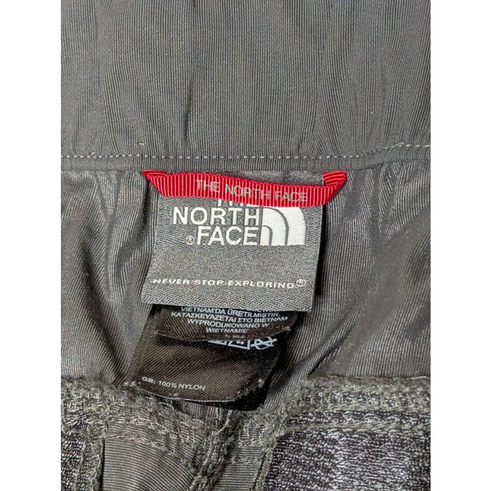 Men's The North Face Gray Cargo Shorts M Belt